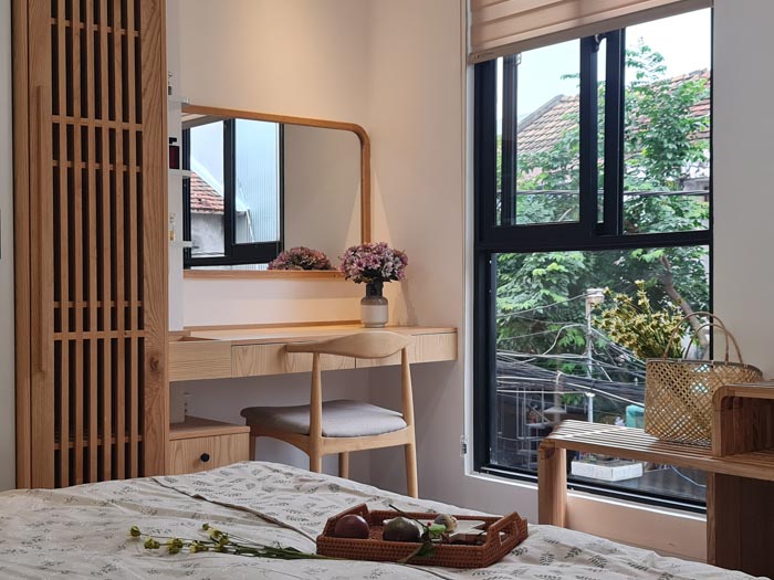 Phần cửa lấy ánh sáng từ bên ngoài vào trong nhà Phần cửa lấy ánh sáng từ bên ngoài vào trong nhà