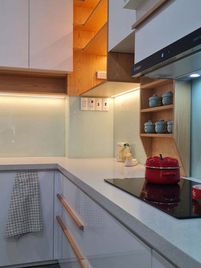 Thiết bị bếp và ngăn hài hòa với nhau Thiết bị bếp và ngăn hài hòa với nhau