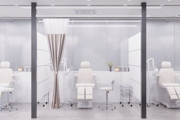 Thiết kế nội thất thẩm mỹ viện 500m2 có phòng phẫu 16 Thiết Kế Phòng Khám Thư Thái, An Toàn: Bí Quyết Ánh Sáng & Màu Sắc