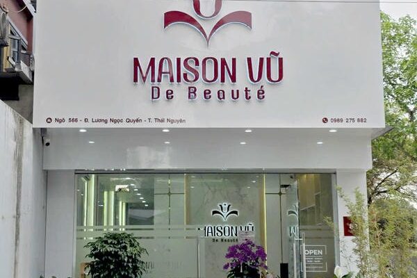Ảnh thi công phòng khám Maison Vũ