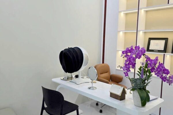 Thi Công Phòng Khám Maison Vũ – Không Gian Hiện Đại Chuẩn Y Khoa 3 Ảnh thi công phòng khám Maison Vũ khu vực khám da