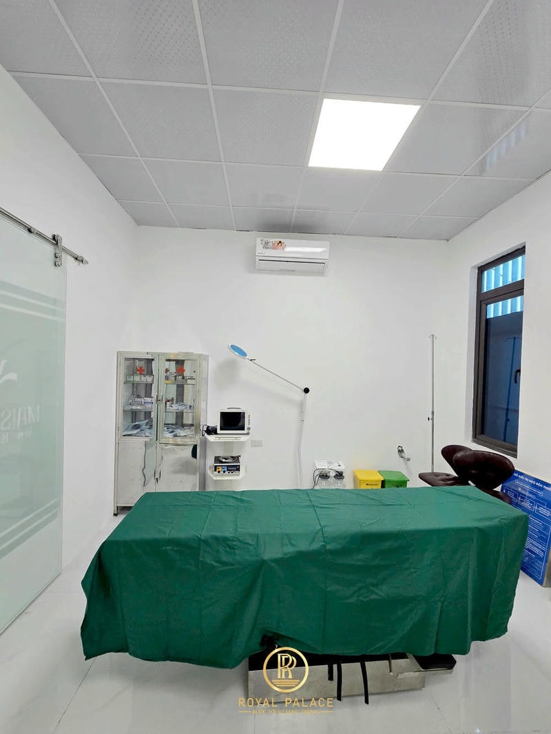 Thi Công Phòng Khám Maison Vũ – Không Gian Hiện Đại Chuẩn Y Khoa 22 Ảnh thi công phòng khám Maison Vũ khu vực hậu phẫu